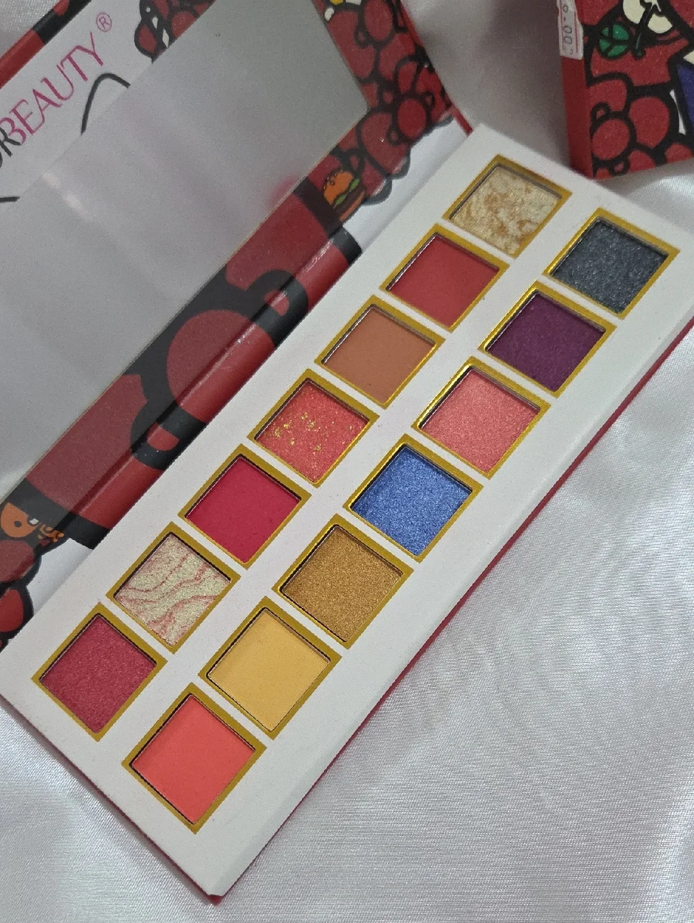 FaborBeauty Vibrant Multi-Shade Eyeshadow Palette - Pink & Gold Tones