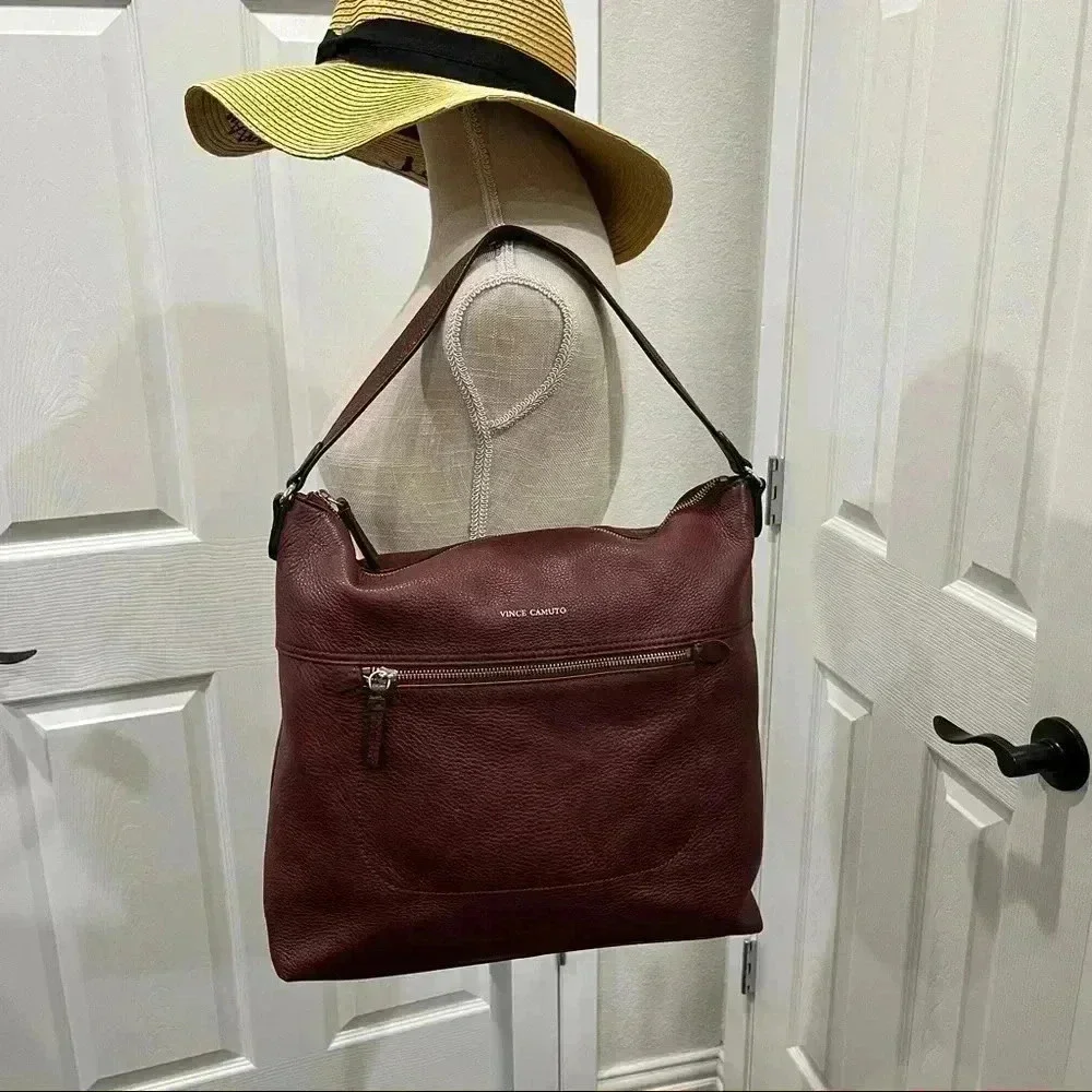 Vince Camuto Lux Hobo bag purse 100% leather, black cherry ❤️👜