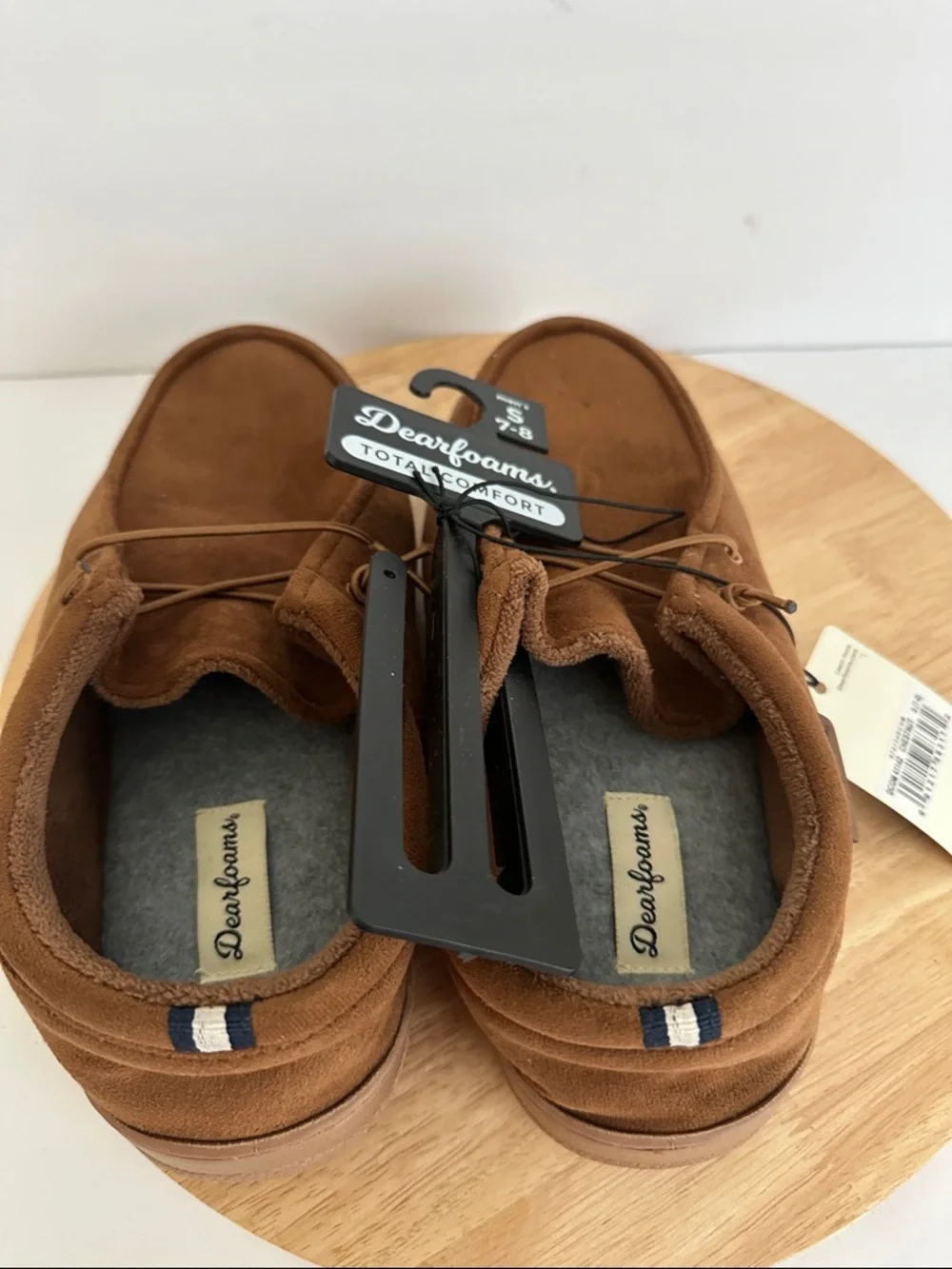 Dearfoams Mens Memory Foam Slip-On Slippers