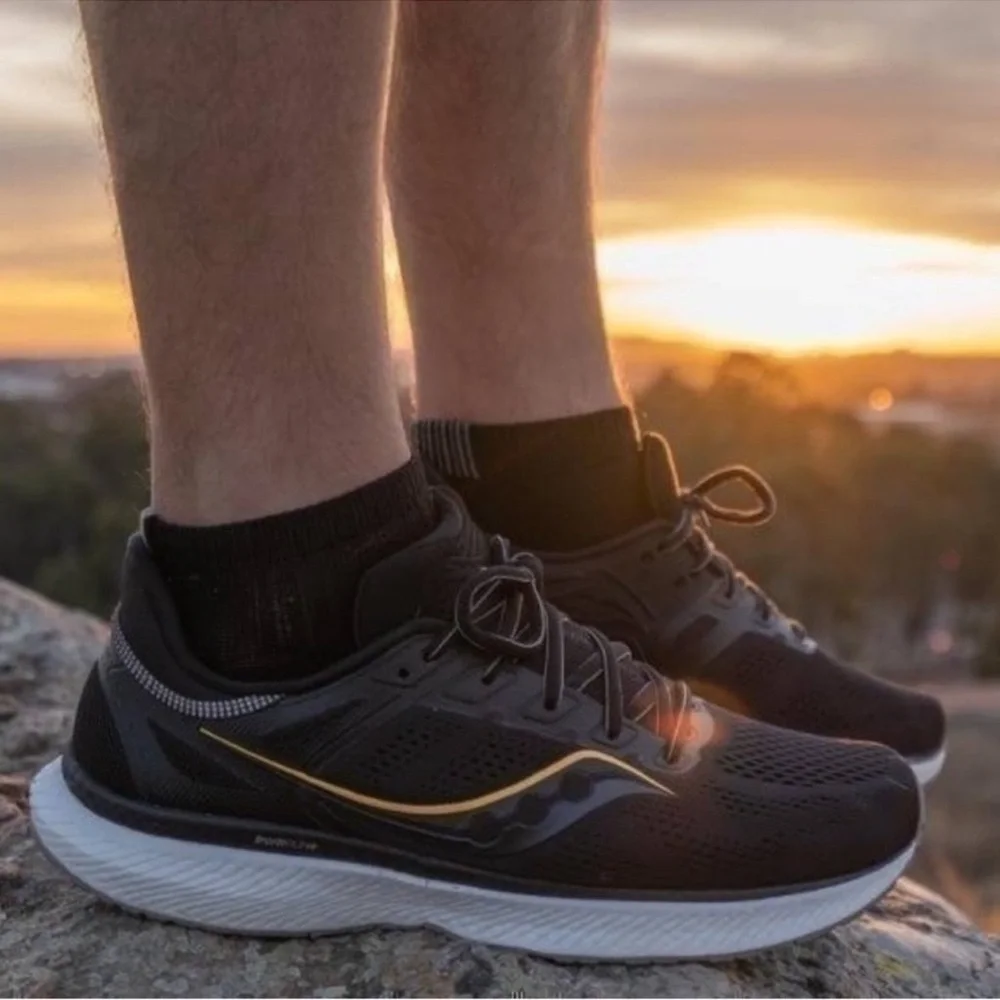 Hoka saucony hurricane