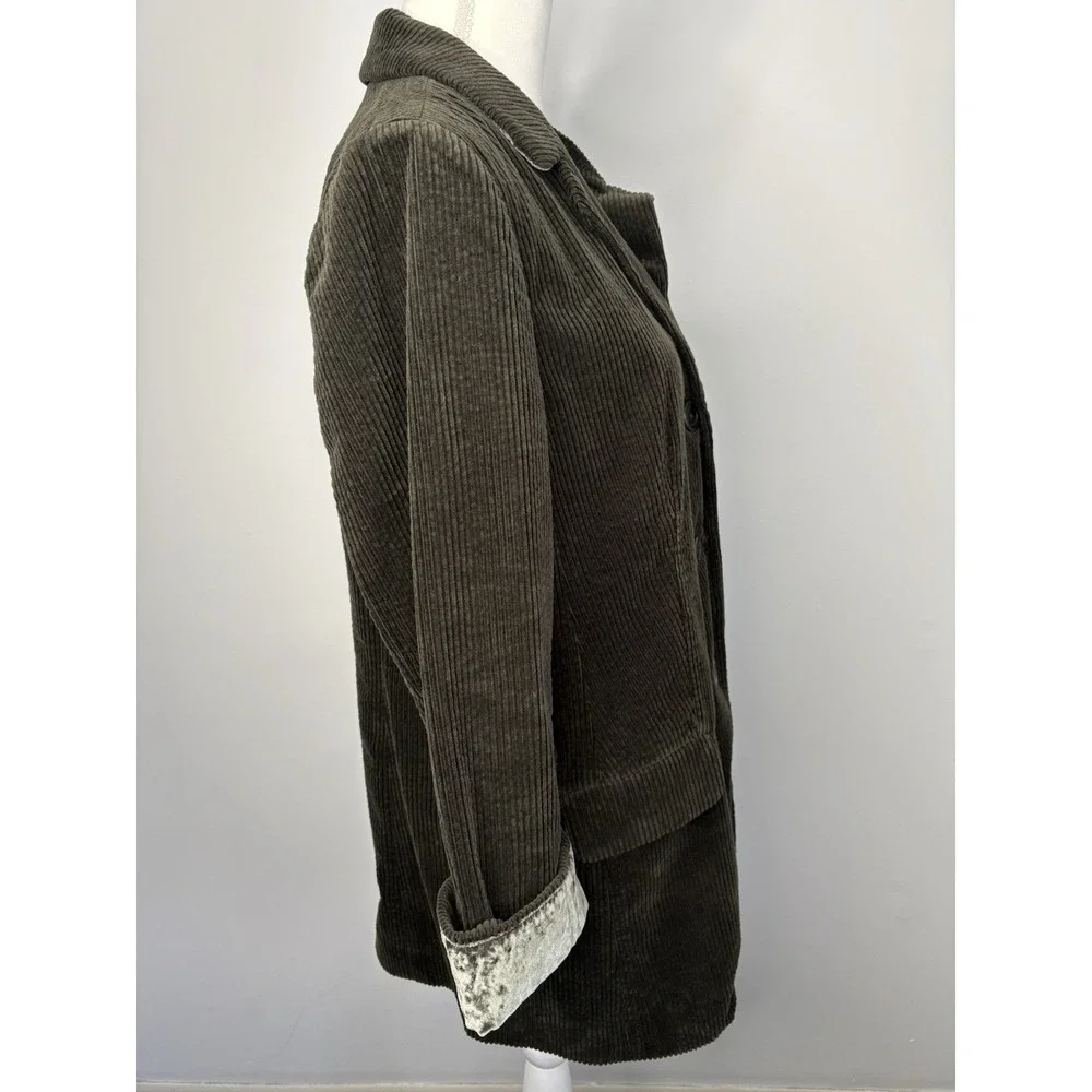 features velvet