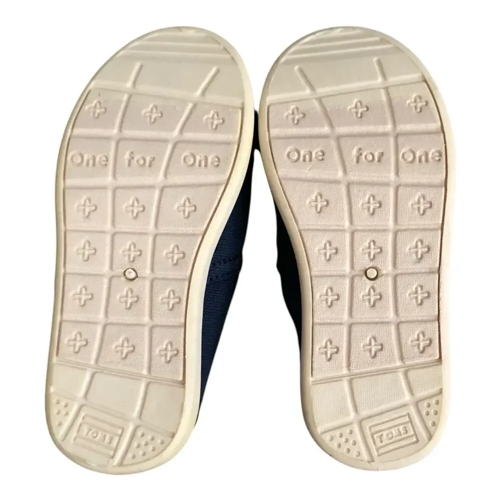Toms brand tag