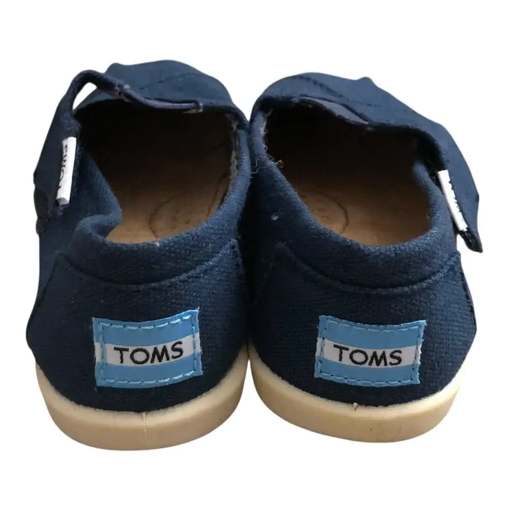 Toms brand tag