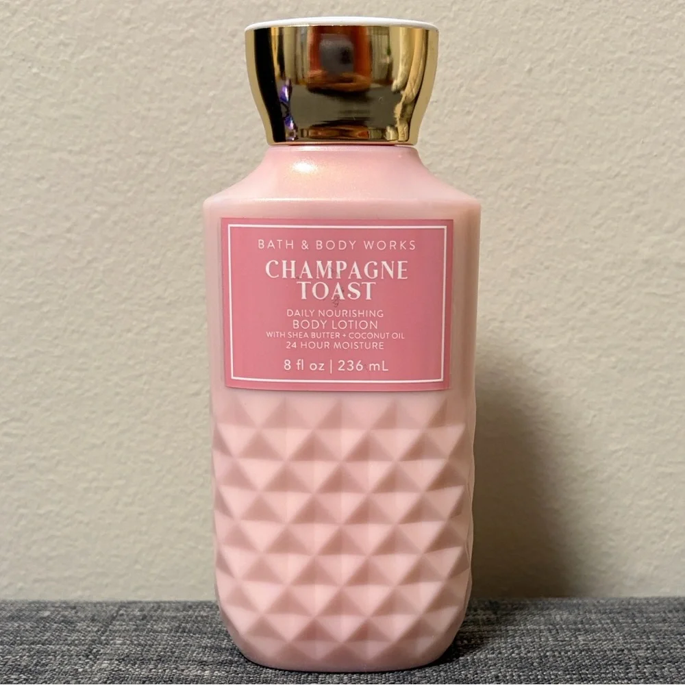 Bath & Body Works Body Lotion - Champagne Toast beauty skincare lotions cream