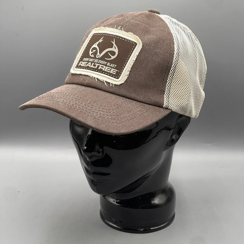 Realtree outdoors trucker