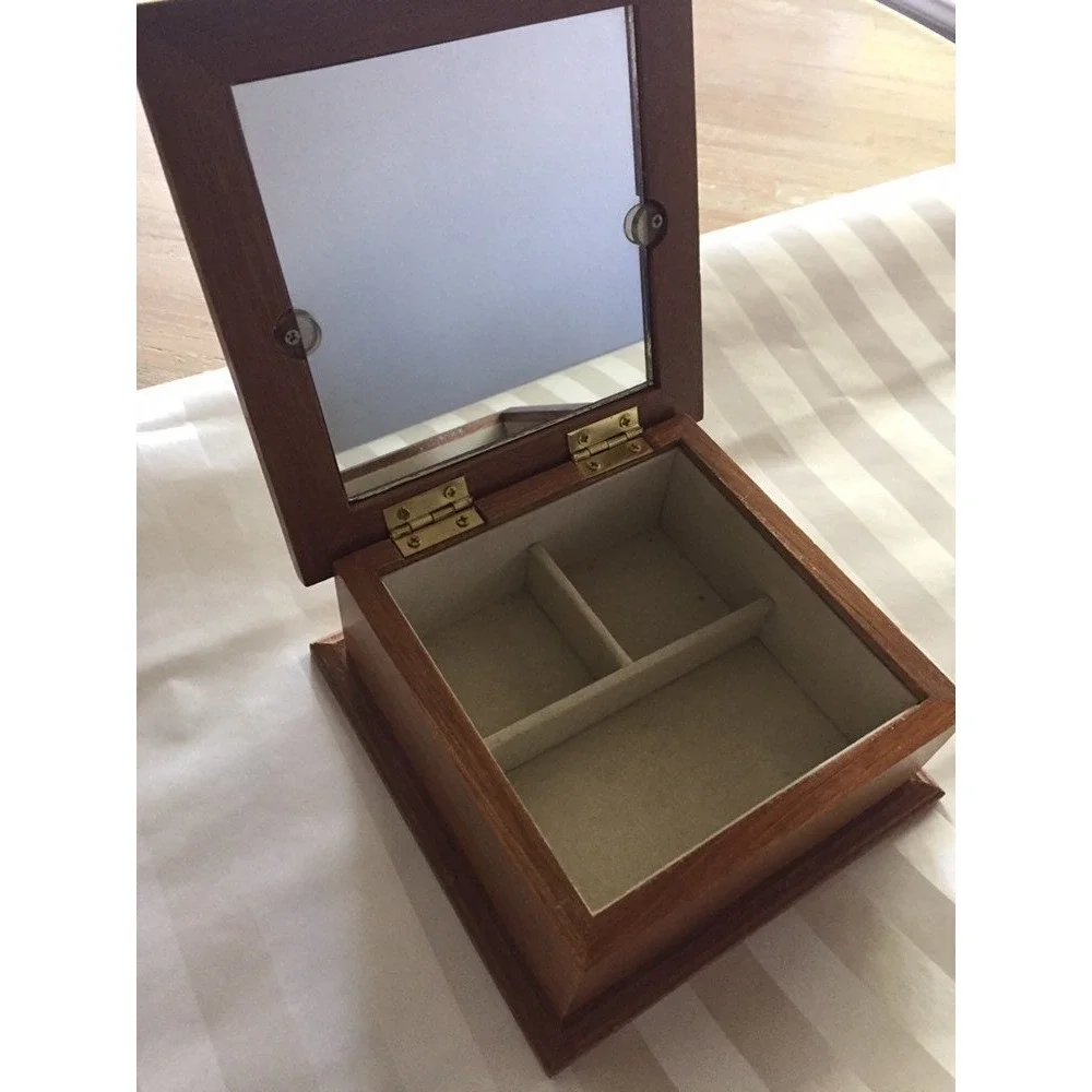 N/A vintage jewelry