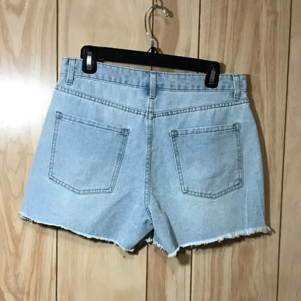 NWT No Boundaries High Rise Blue Light Wash Distress Denim Shorts Juniors 11