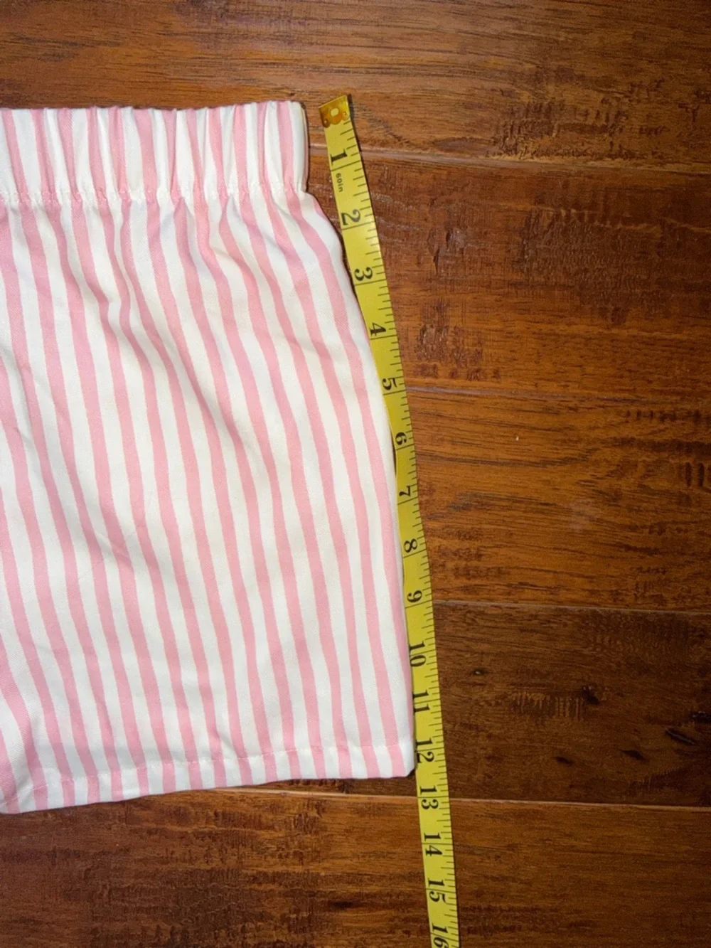 Tahari Girl Pink & White Striped Lightweight Shorts, size 10/12