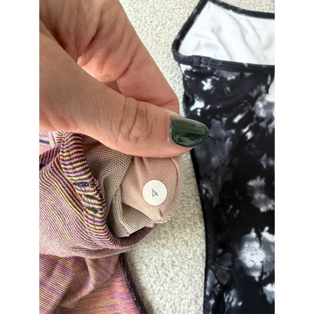 Lululemon brand two
