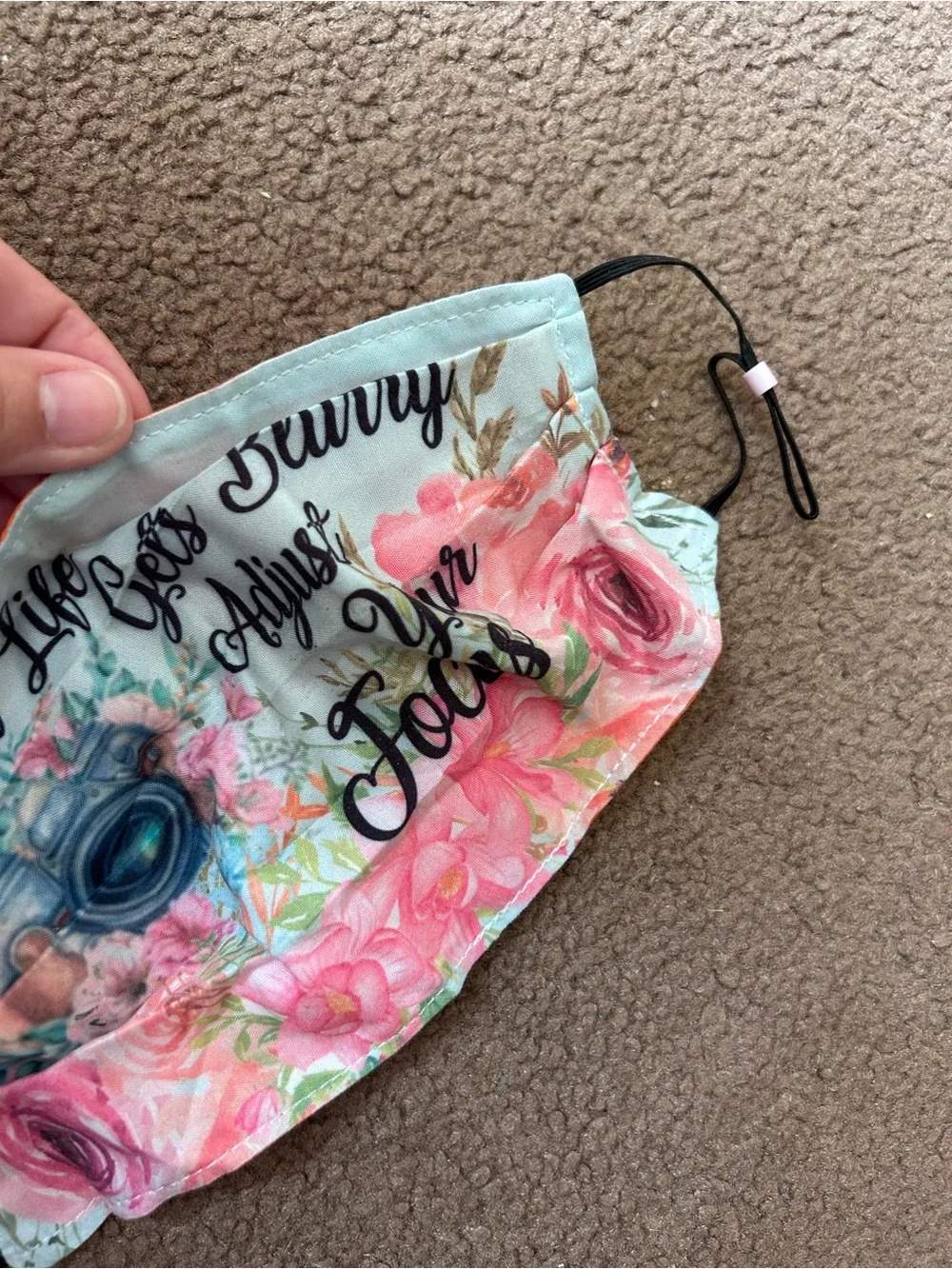 NWOT Face Mask w Photography Quote