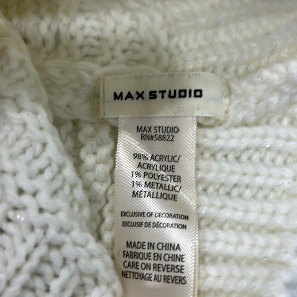 Max Studio cable knit