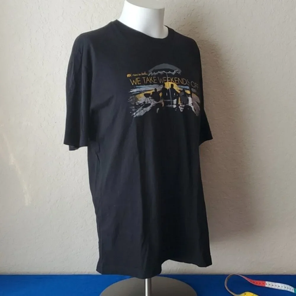 Weekends Off Guys Trip Travis Mathew XL black t-shirt