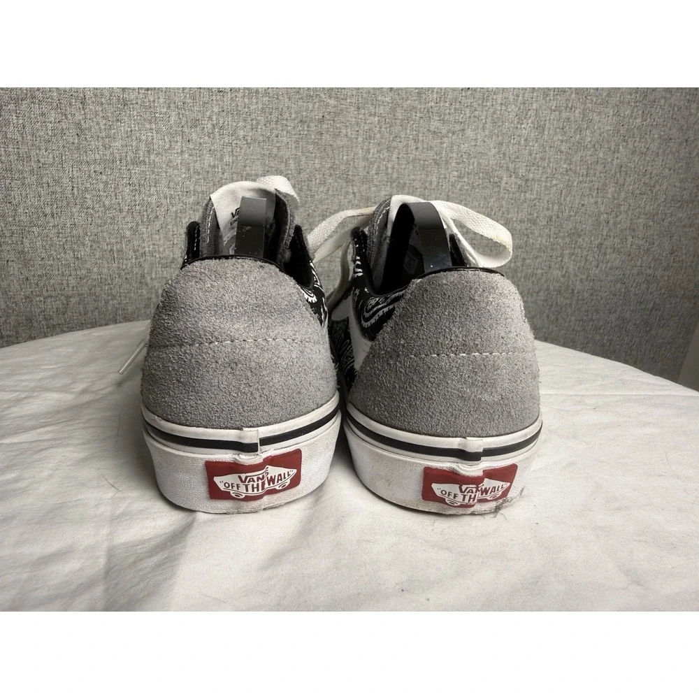 Vans excellent right