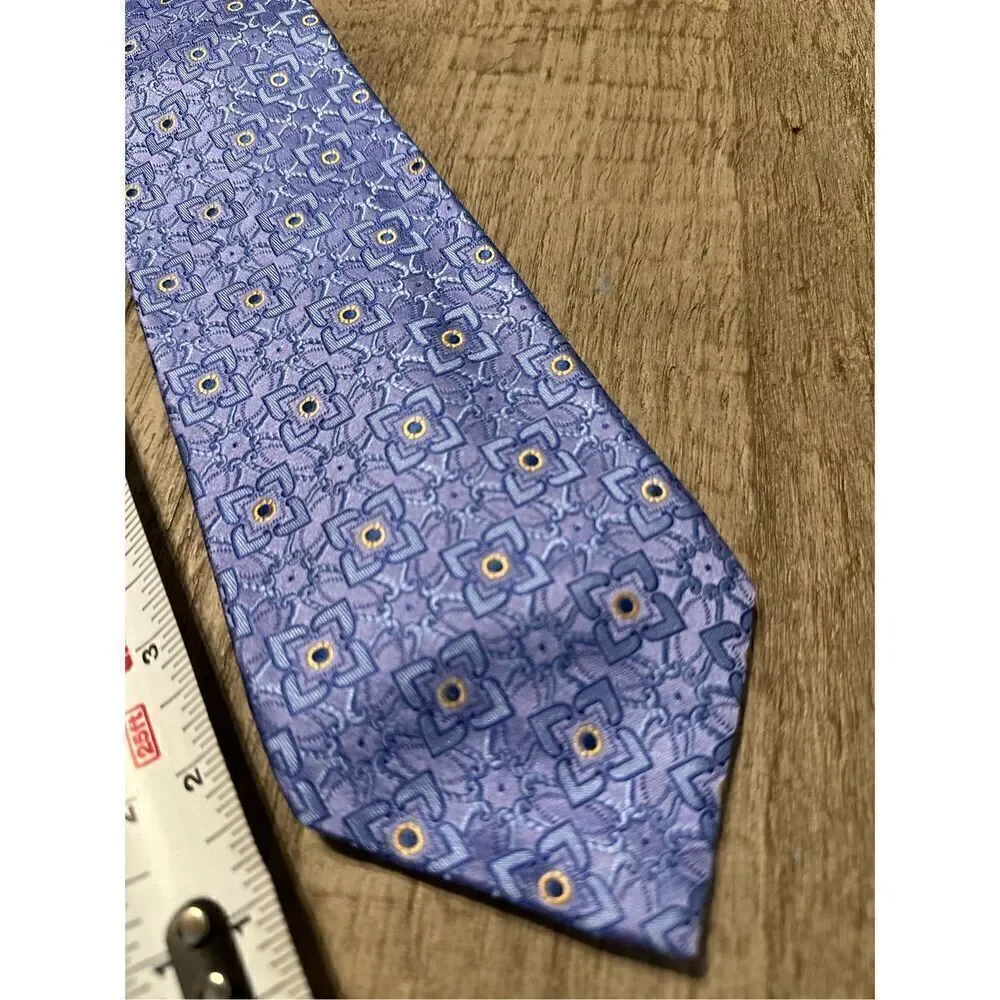 David Donahue excellent preowned