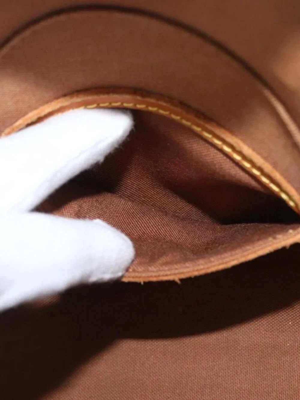 LOUIS VUITTON Monogram Ellipse MM Hand Bag