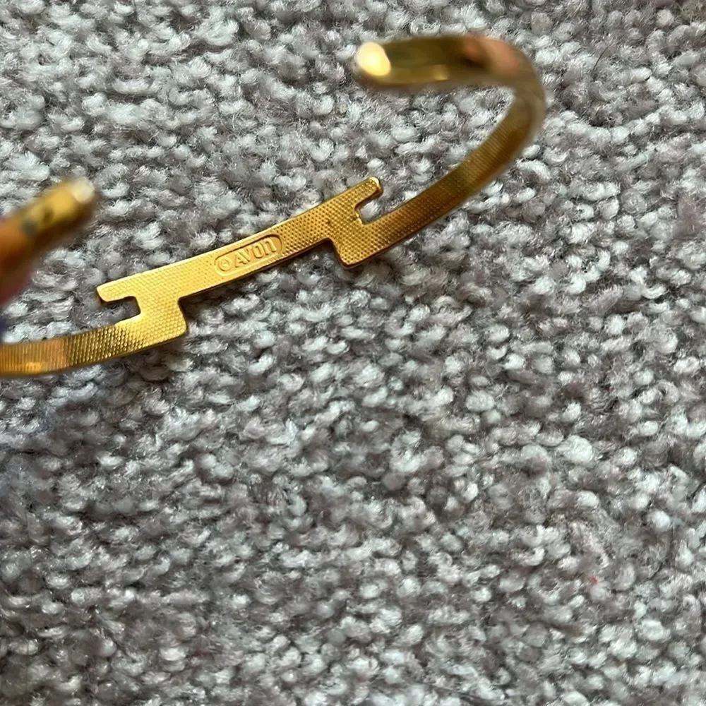 Avon vintage piece