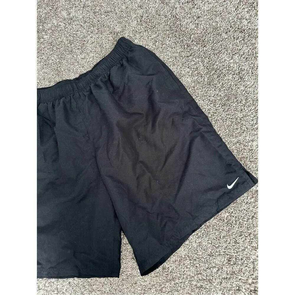 Nike Solid Essential Lap 9