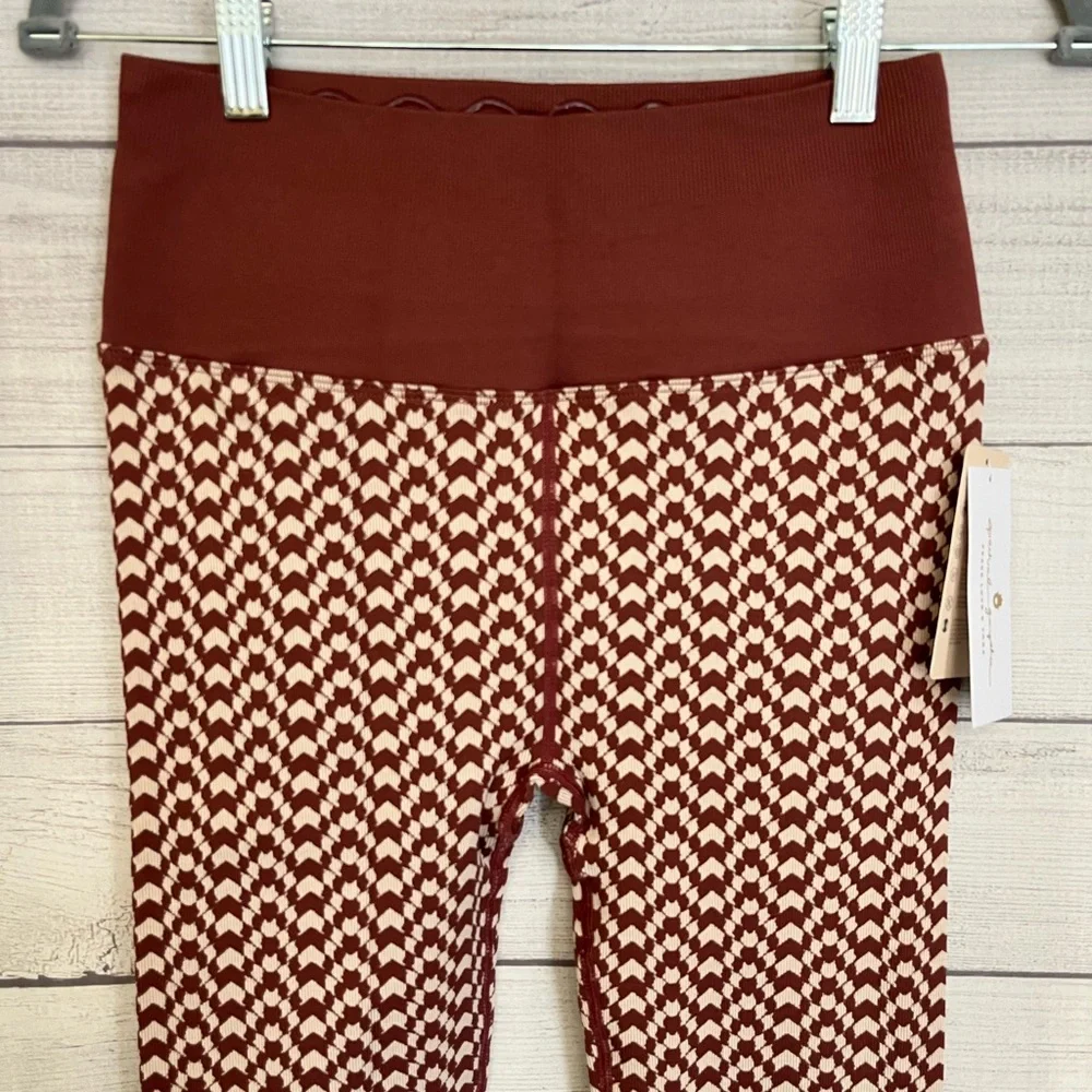 Spiritual Gangster | NWT Seamless Jacquard Leggings