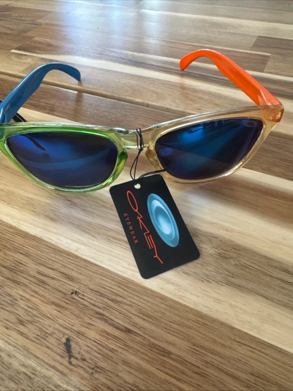 Oakley men sunglasses