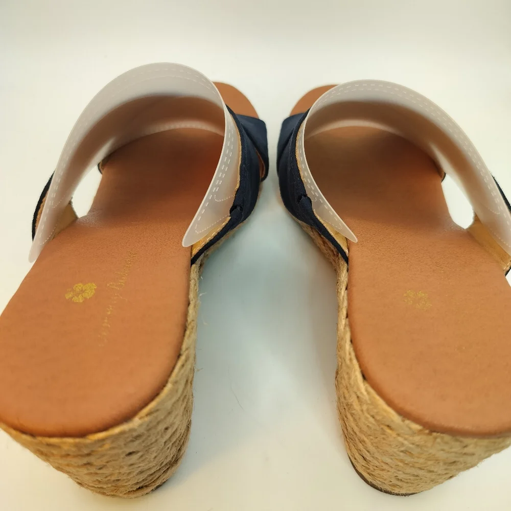 Tommy Bahama lower wedge