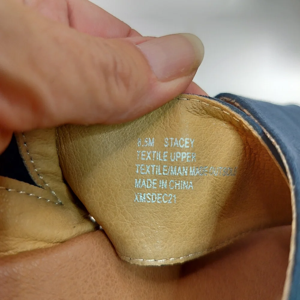 Tommy Bahama sole great