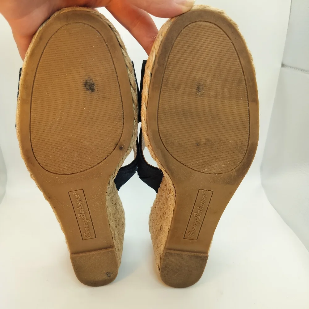 Tommy Bahama casual cross