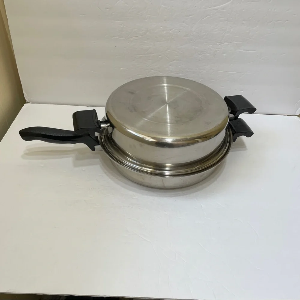 VINTAGE NEW ERA STAINLESS‎ STEEL SKILLET WITH LID AND EGG POACHER
