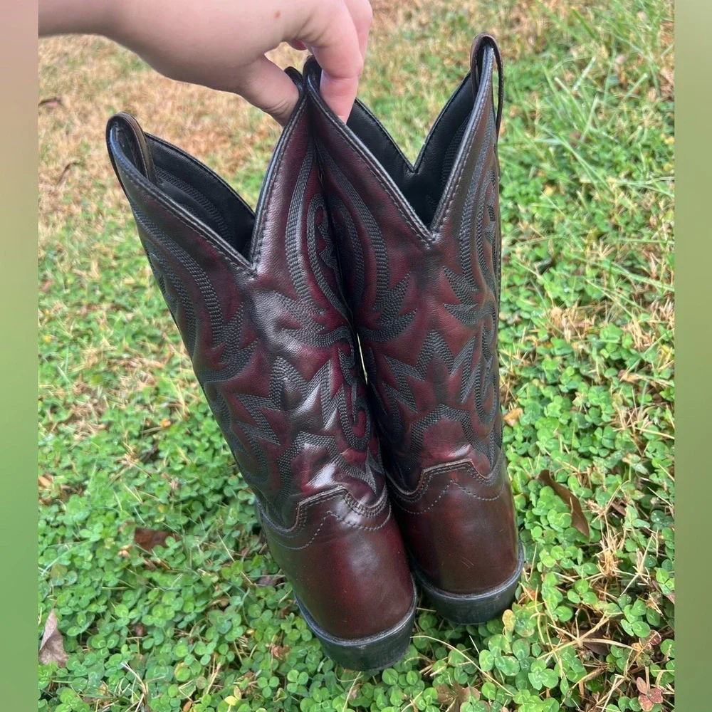 Cody James Men’s Black Cherry Round Toe Sturdy Shiny Western Cowboy Boots 8.5D
