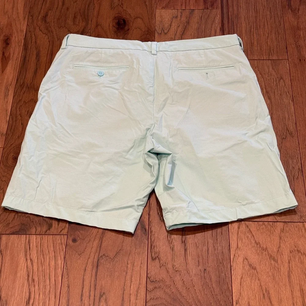 Vineyard Vines On-The-Go Shorts Mens 34 Mint Green Performance Stretch