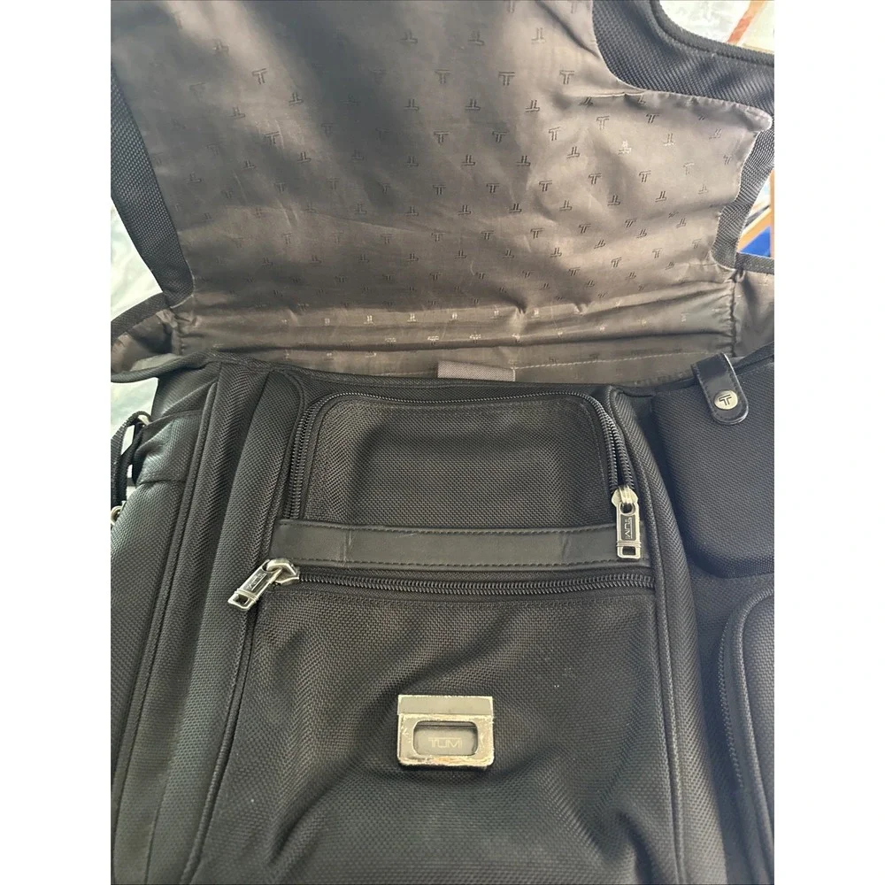 Tumi preowned decent