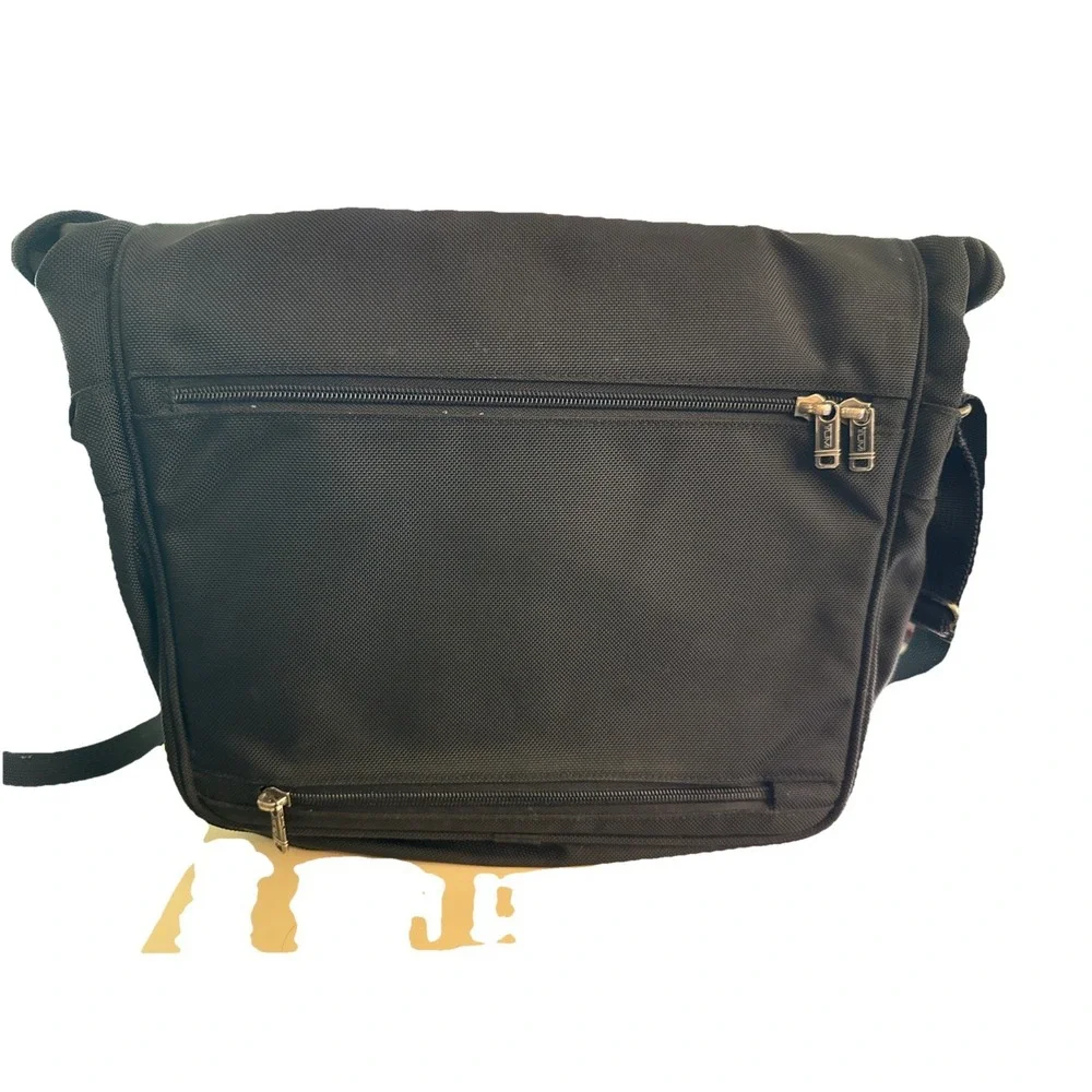 Tumi preowned decent