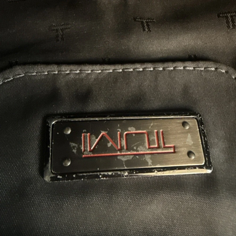 Tumi preowned decent