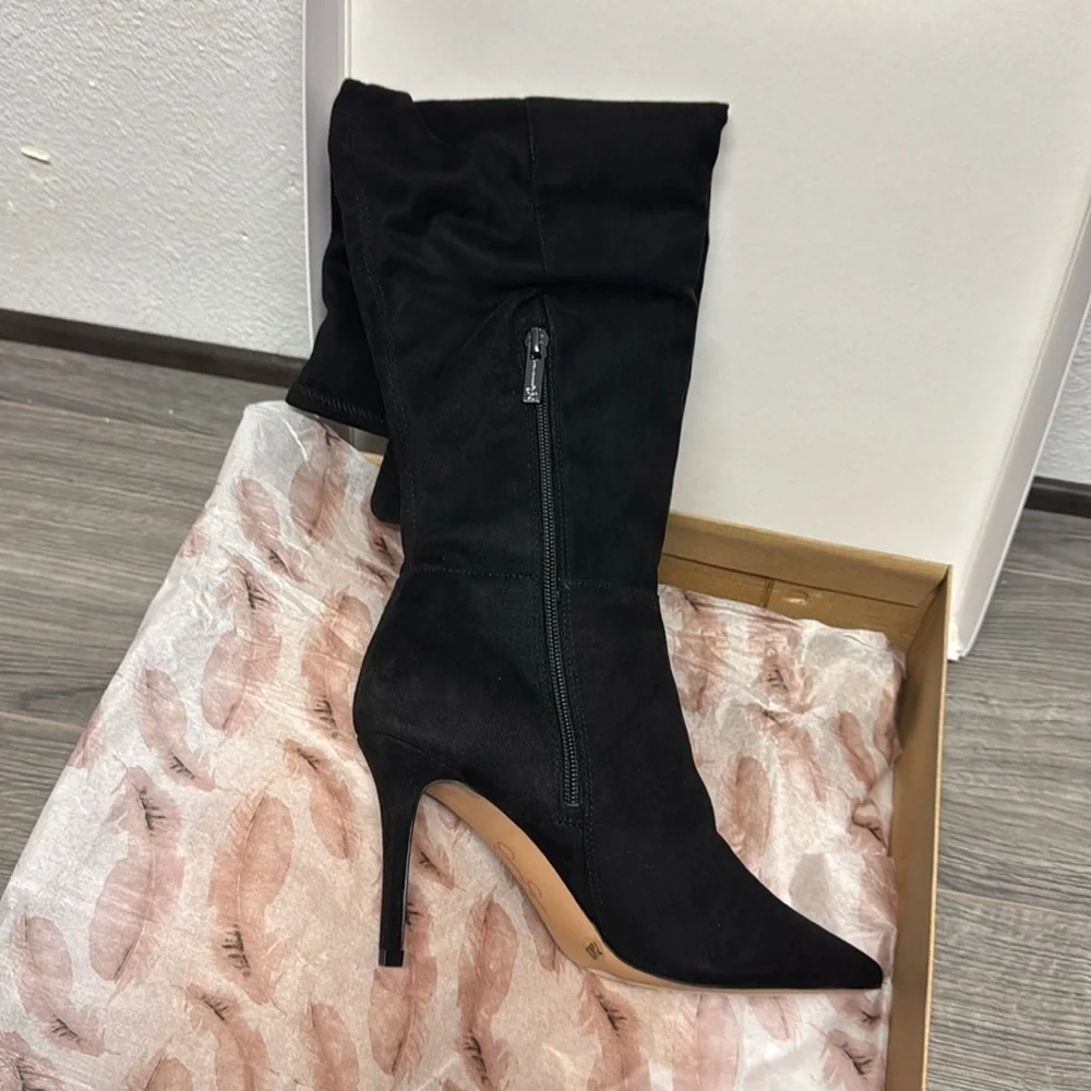 Jessica Simpson casual closed light