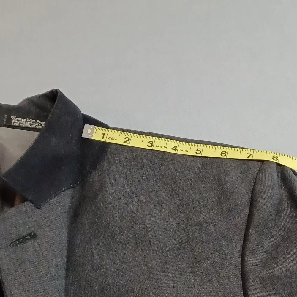 Vintage Mens Charcoal Gray Two Button Blazer Sport Coat Made in USA 42S