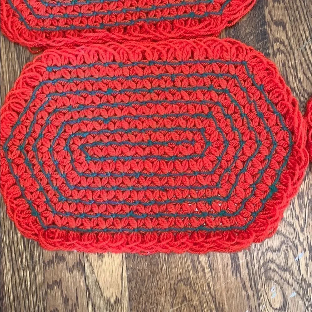 Vintage kitschy red
