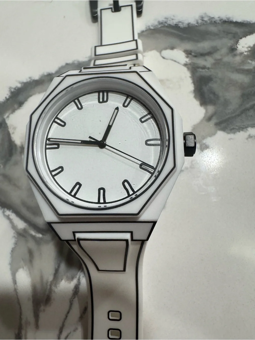 N/A white smartwatch
