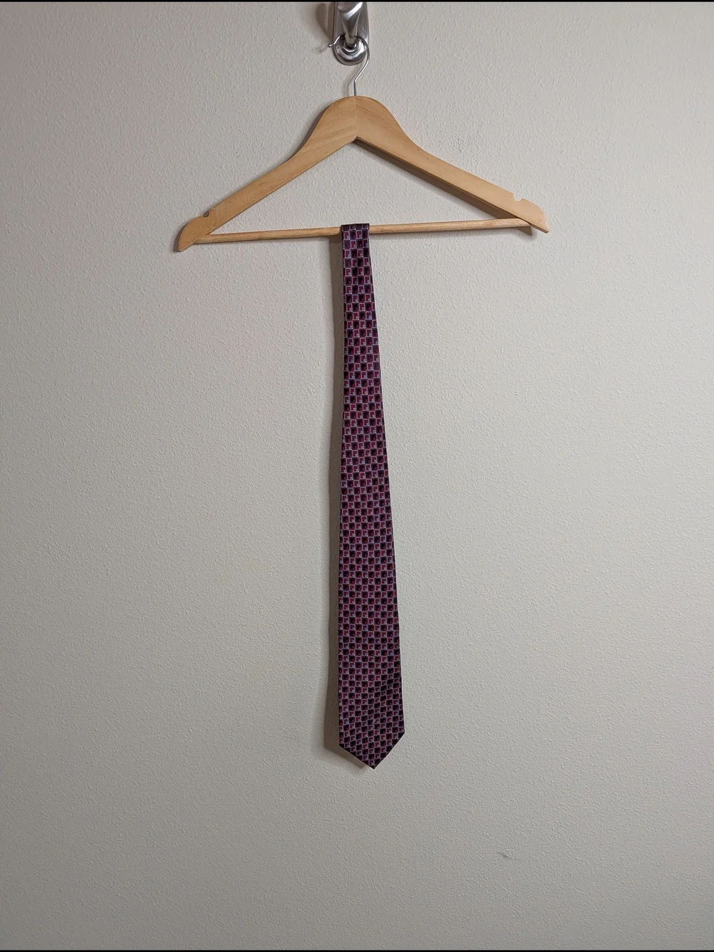 Jones New York Burgundy Geometric Woven Tie