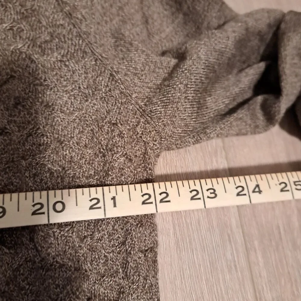 Joseph Abboud flaws description
