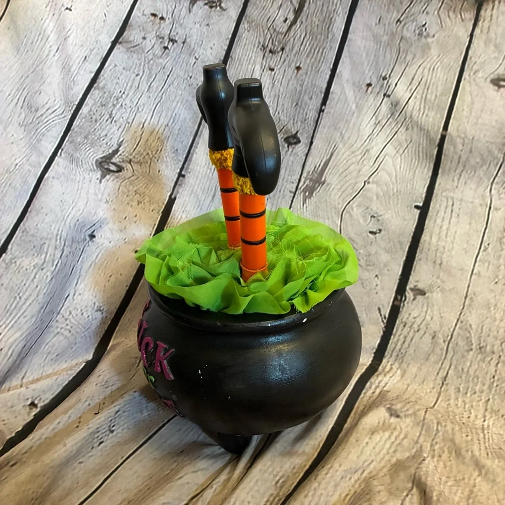 Halloween Light Up Witch Legs Trick Or Treat Cauldron Rare‎ Seasonal Decor AS IS