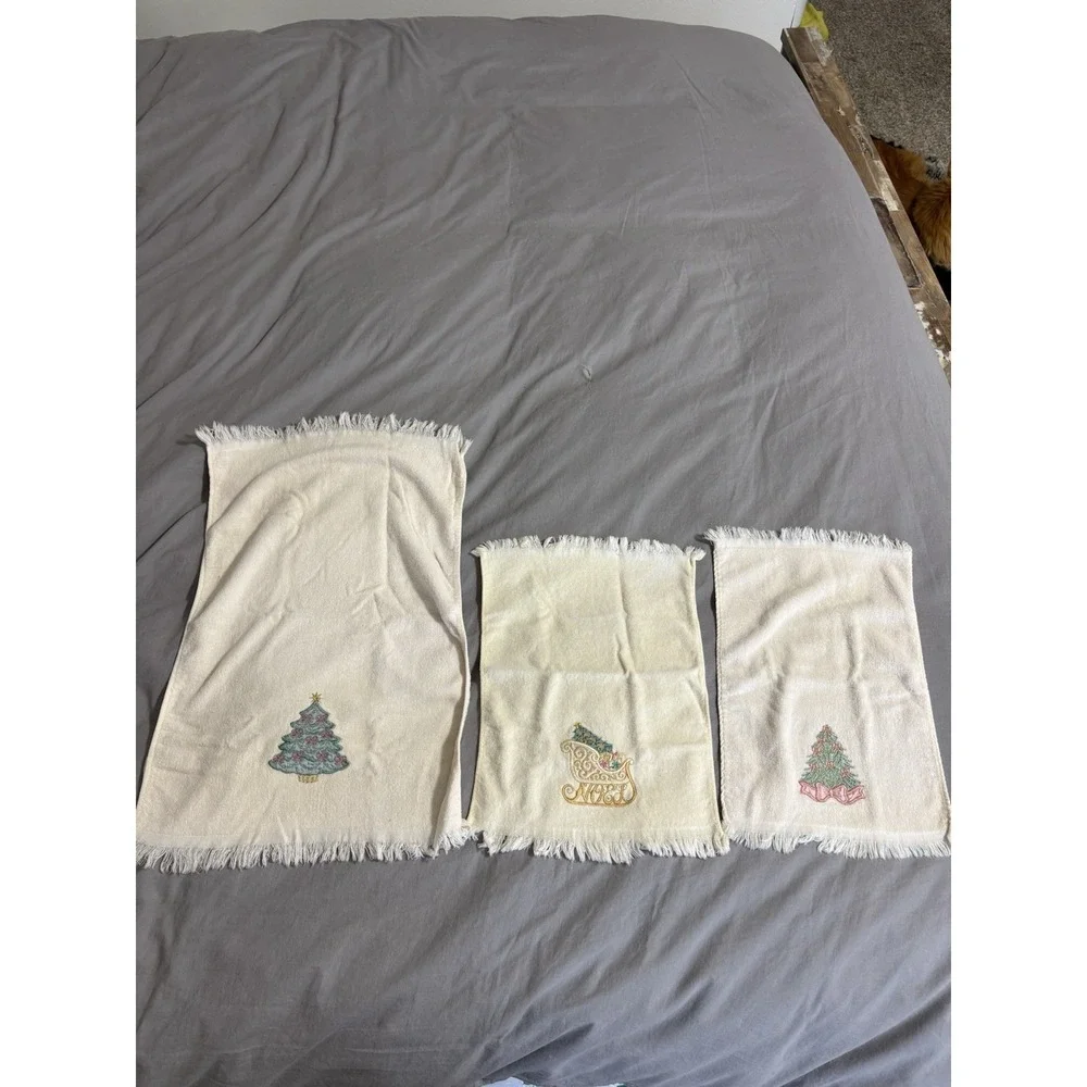 The Unbranded Brand hand towel