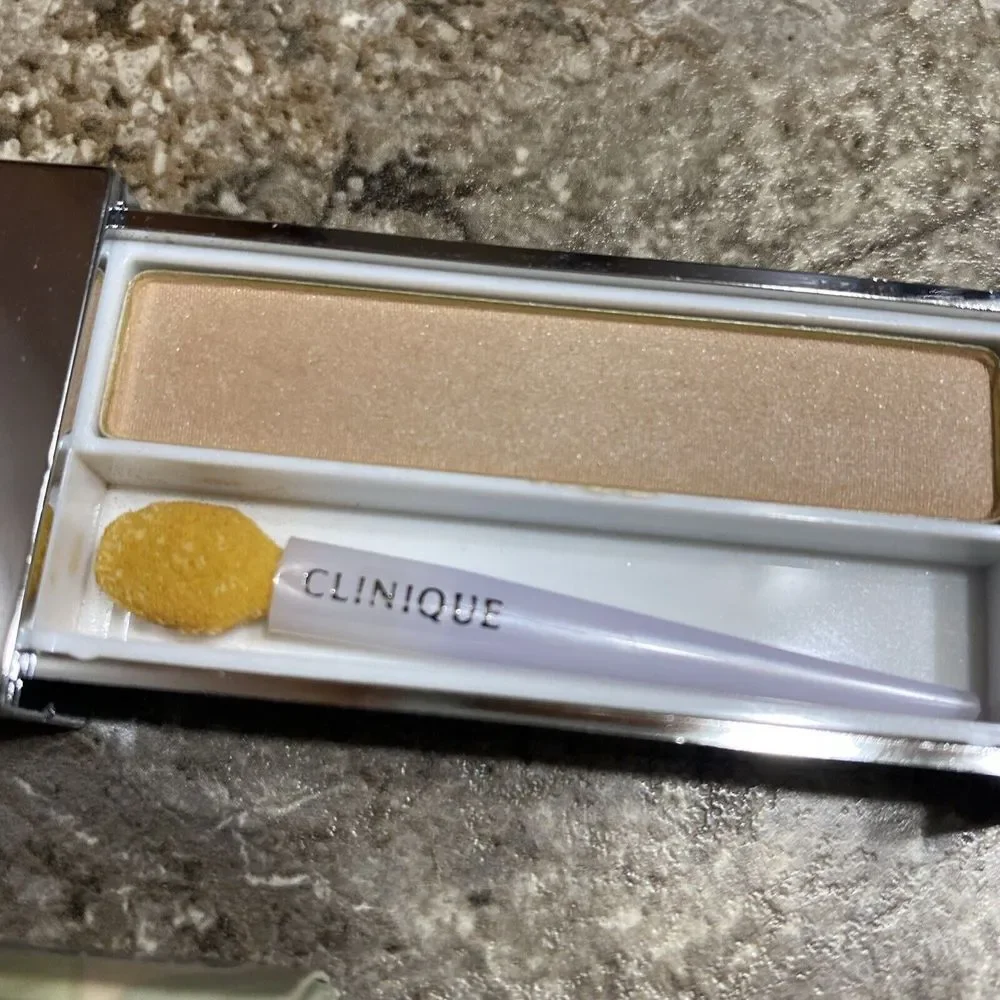 Clinique stay day