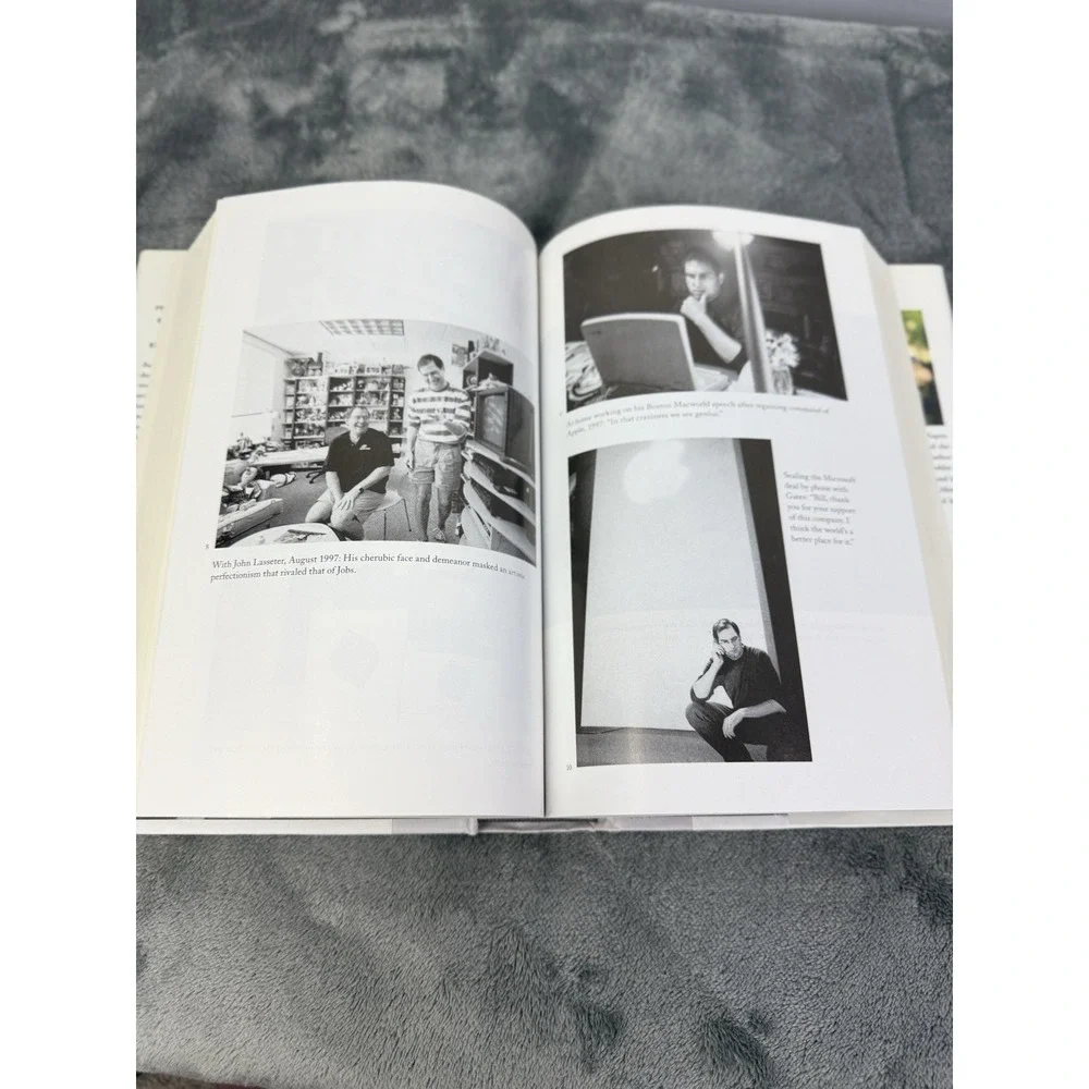 Steve Jobs by Walter Isaacson (2011, Hardcover)‎