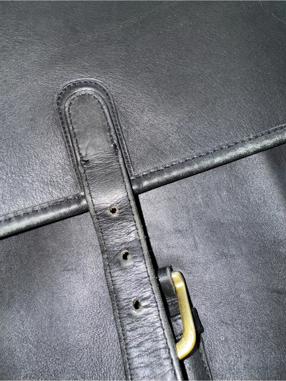 VINTAGE COACH BLACK LEATHER BUCKLE CLOSURE BRIEFCASE