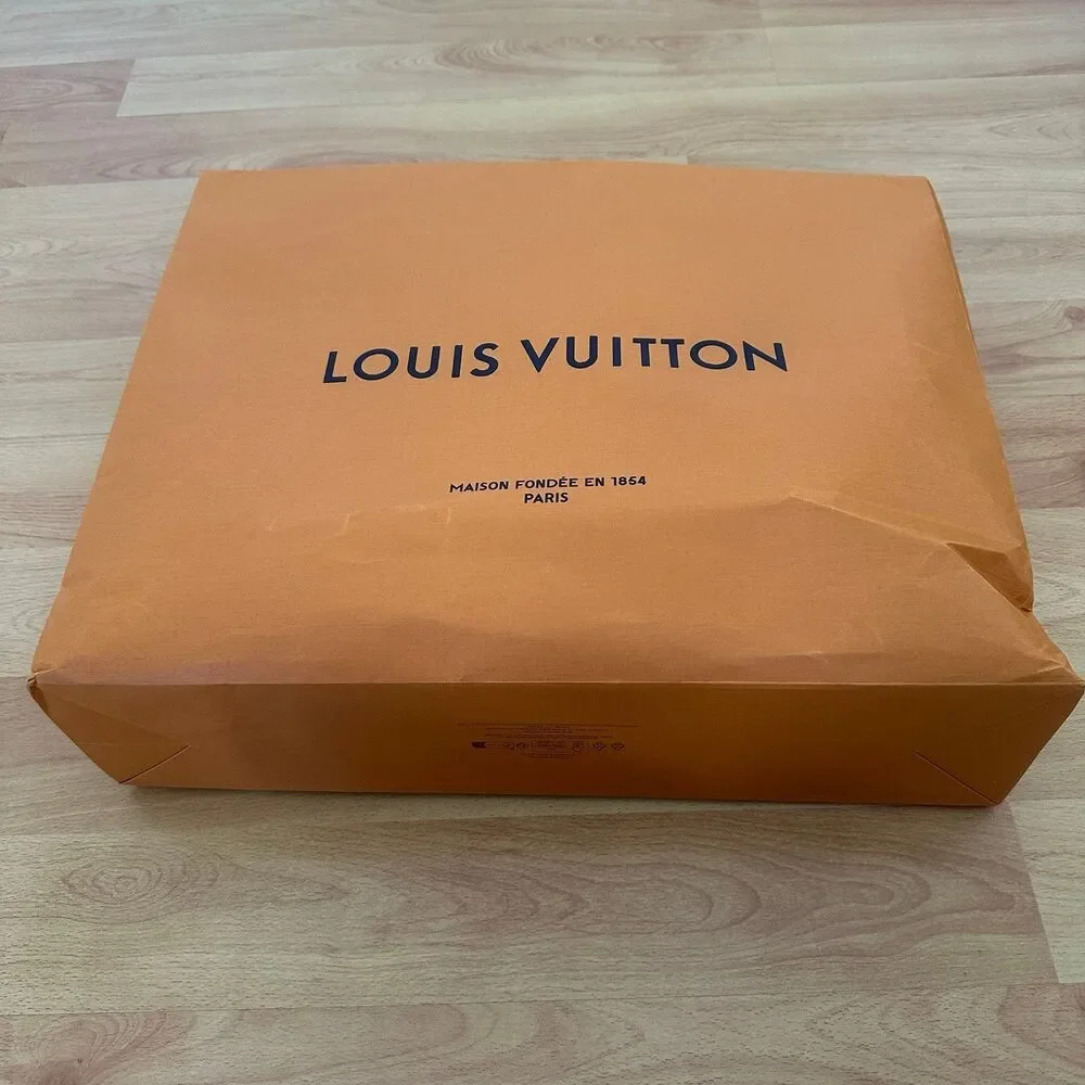 Louis Vuitton lv louis
