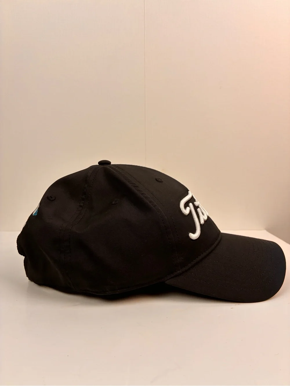 Titleist hat tour os