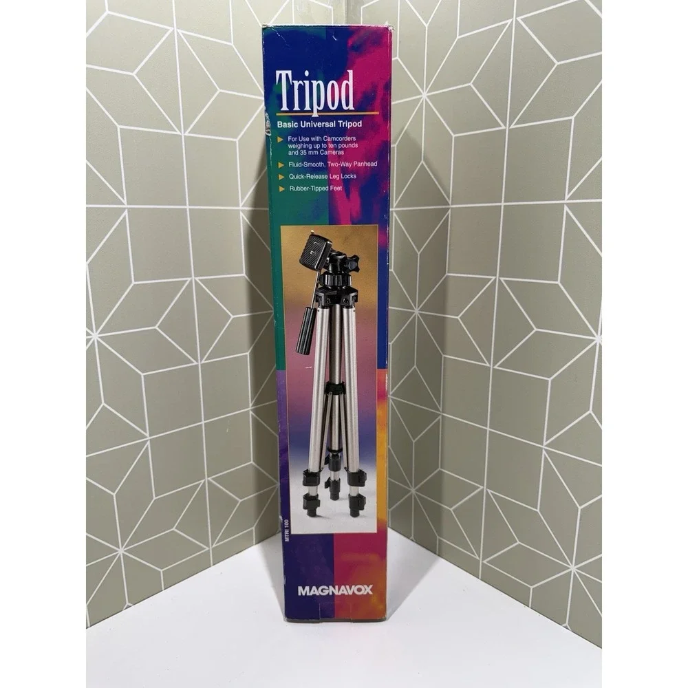 MAGNAVOX UNIVERSAL‎ TRIPOD, FOR CAMCORDERS And 35mm CAMERAS,