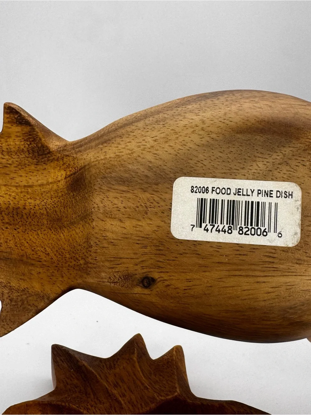 N/A wooden pineapple