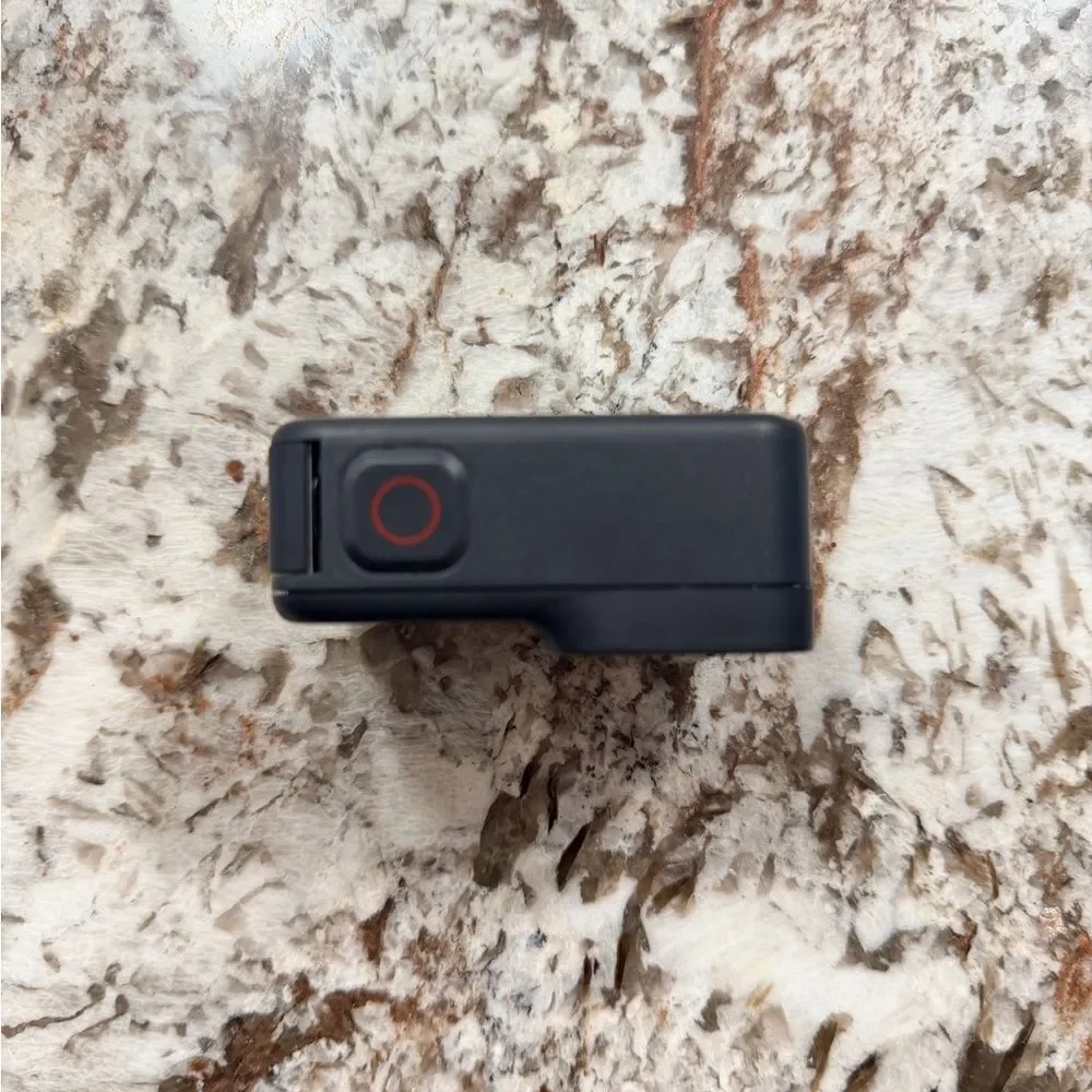 GoPro sleek black