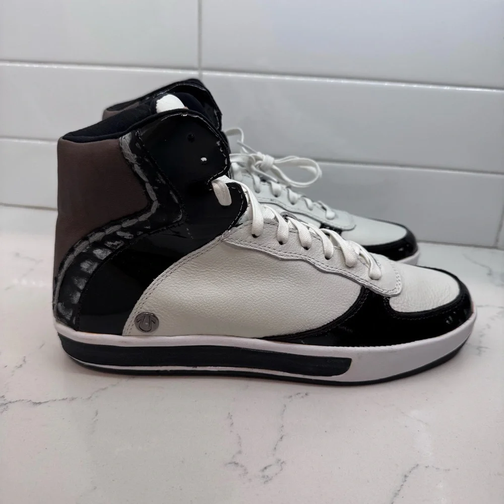 New True Religion Thompson Patent mens size 8 high top sneakers athletic shoes