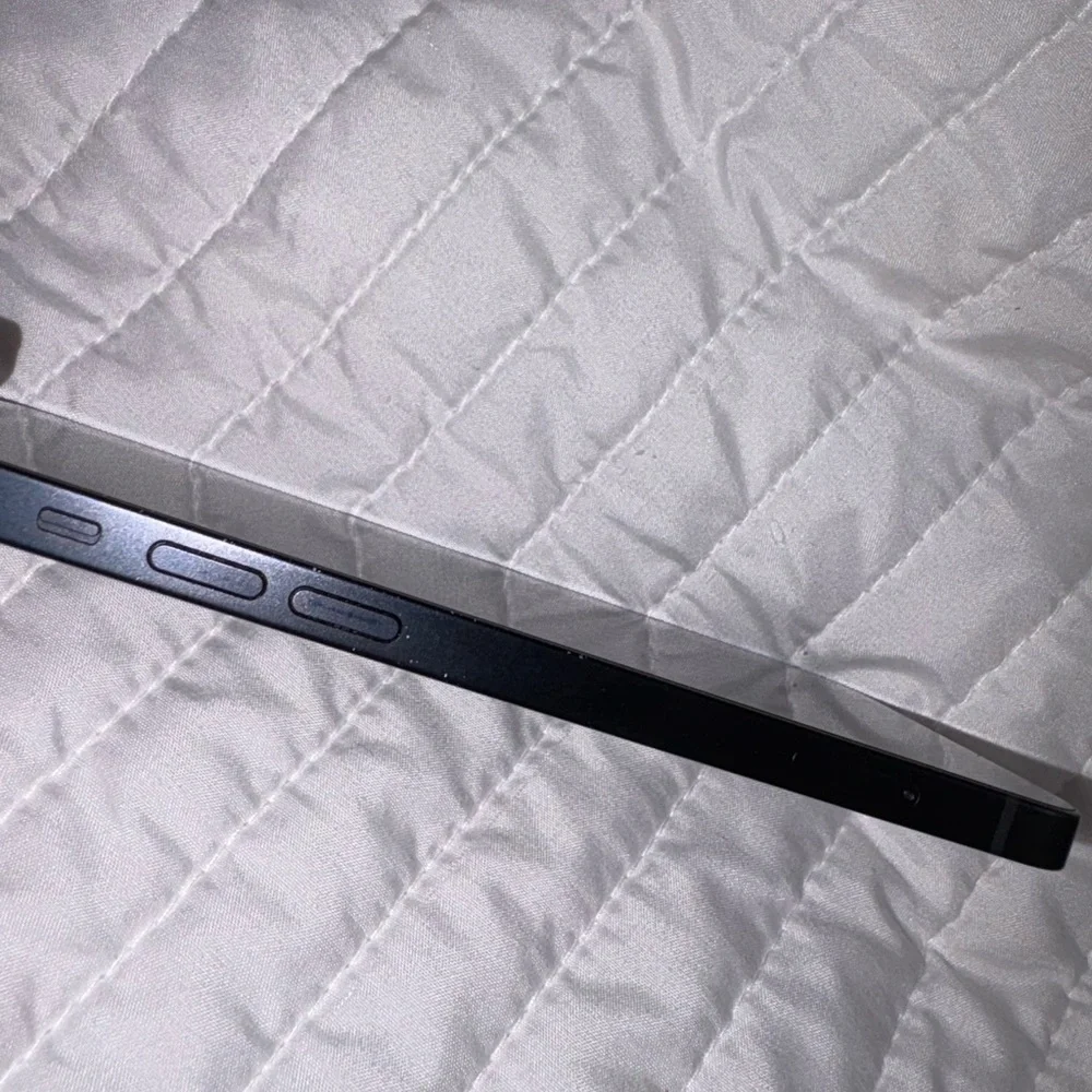 Apple iPhone 12 in Black 256GB